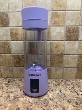 BlendJet Original Portable Blender. Purple Color Base.